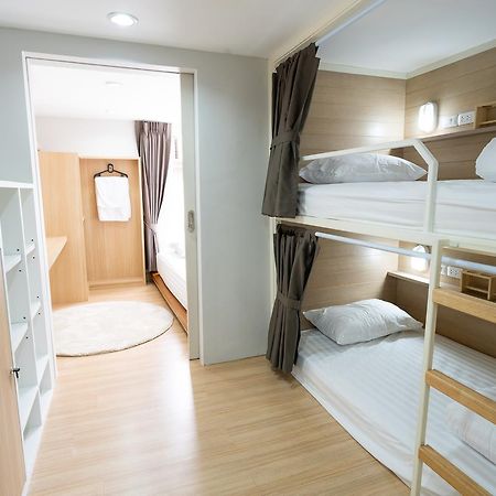 Banku Tea House Samyan (Adults Only) Hostel Банкок Екстериор снимка
